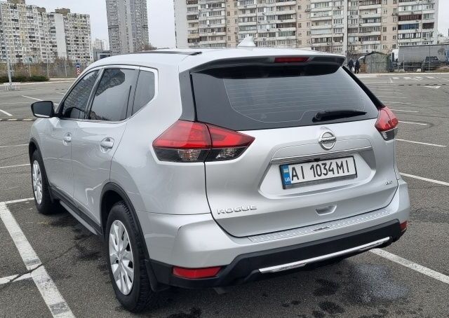 Серый Ниссан Rogue, объемом двигателя 2.5 л и пробегом 120 тыс. км за 15600 $, фото 4 на Automoto.ua