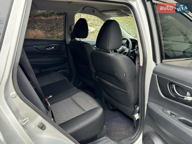 Сірий Ніссан Rogue, об'ємом двигуна 2.49 л та пробігом 165 тис. км за 10900 $, фото 18 на Automoto.ua