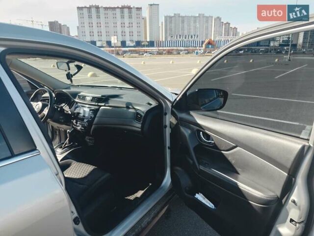 Ниссан Rogue 2016 в Киеве на Automoto.ua Серый Ниссан Rogue, объемом двигателя 2.5 л и пробегом 205 тыс. км за 12600 $, фото 9 на Automoto.ua