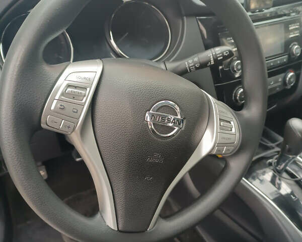 Серый Ниссан Rogue, объемом двигателя 2.5 л и пробегом 137 тыс. км за 11550 $, фото 6 на Automoto.ua