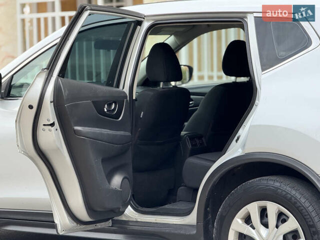 Серый Ниссан Rogue, объемом двигателя 2.5 л и пробегом 162 тыс. км за 12900 $, фото 36 на Automoto.ua