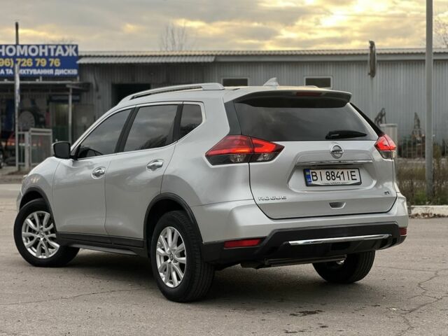 Серый Ниссан Rogue, объемом двигателя 2.5 л и пробегом 150 тыс. км за 13999 $, фото 6 на Automoto.ua