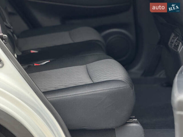 Серый Ниссан Rogue, объемом двигателя 2.5 л и пробегом 162 тыс. км за 12900 $, фото 44 на Automoto.ua