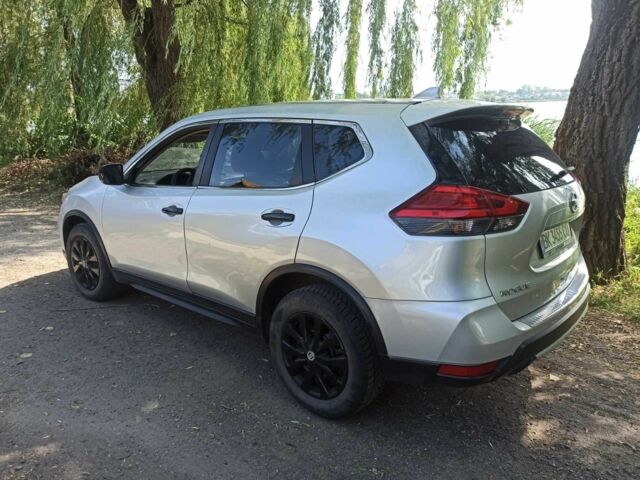 Сірий Ніссан Rogue, об'ємом двигуна 2.5 л та пробігом 160 тис. км за 12000 $, фото 5 на Automoto.ua