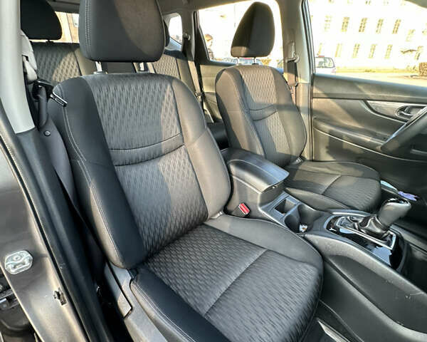 Серый Ниссан Rogue, объемом двигателя 2.49 л и пробегом 206 тыс. км за 12999 $, фото 24 на Automoto.ua