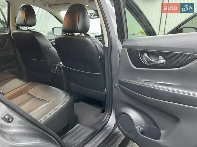 Серый Ниссан Rogue, объемом двигателя 2.49 л и пробегом 140 тыс. км за 16500 $, фото 10 на Automoto.ua