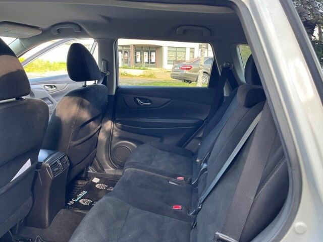 Серый Ниссан Rogue, объемом двигателя 2.5 л и пробегом 112 тыс. км за 12700 $, фото 10 на Automoto.ua