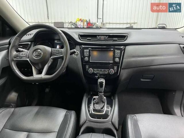 Серый Ниссан Rogue, объемом двигателя 2.49 л и пробегом 140 тыс. км за 16500 $, фото 7 на Automoto.ua