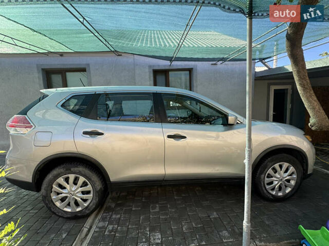 Серый Ниссан Rogue, объемом двигателя 2.49 л и пробегом 149 тыс. км за 11900 $, фото 5 на Automoto.ua