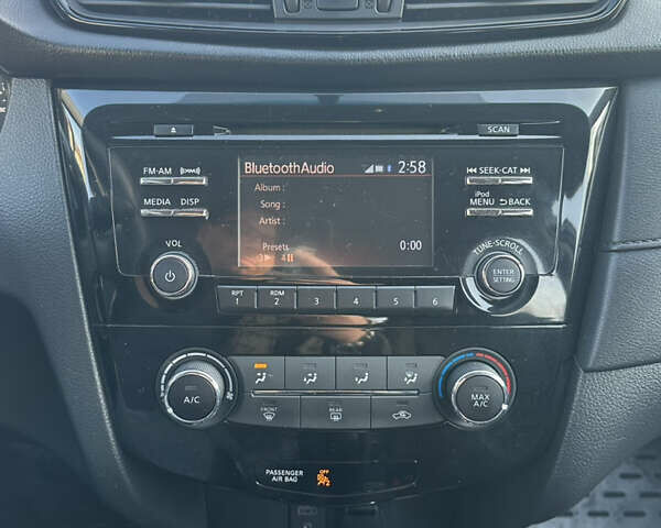 Серый Ниссан Rogue, объемом двигателя 2.49 л и пробегом 206 тыс. км за 12999 $, фото 31 на Automoto.ua