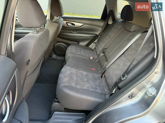 Серый Ниссан Rogue, объемом двигателя 2.49 л и пробегом 83 тыс. км за 12500 $, фото 39 на Automoto.ua