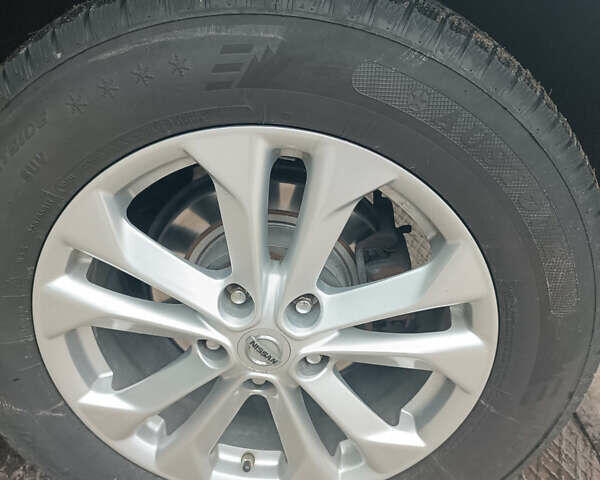 Серый Ниссан Rogue, объемом двигателя 2.5 л и пробегом 137 тыс. км за 11550 $, фото 21 на Automoto.ua