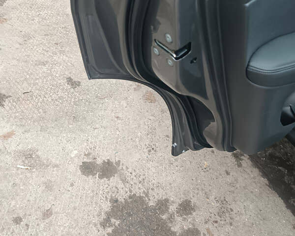 Серый Ниссан Rogue, объемом двигателя 2.5 л и пробегом 137 тыс. км за 11550 $, фото 15 на Automoto.ua