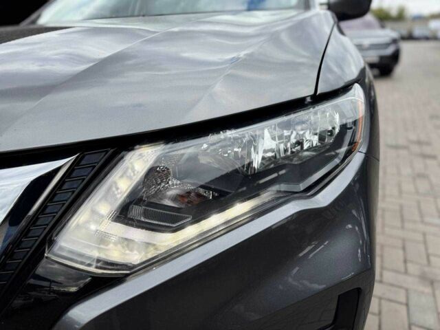 Серый Ниссан Rogue, объемом двигателя 2.5 л и пробегом 161 тыс. км за 13200 $, фото 3 на Automoto.ua