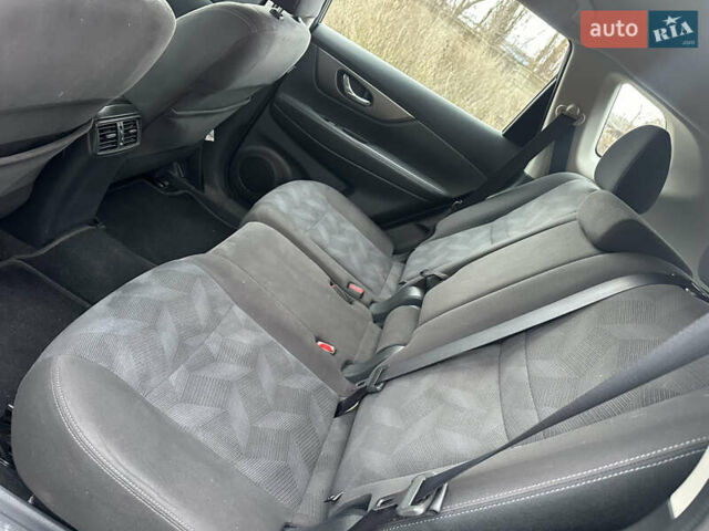 Сірий Ніссан Rogue, об'ємом двигуна 2.49 л та пробігом 135 тис. км за 12000 $, фото 9 на Automoto.ua