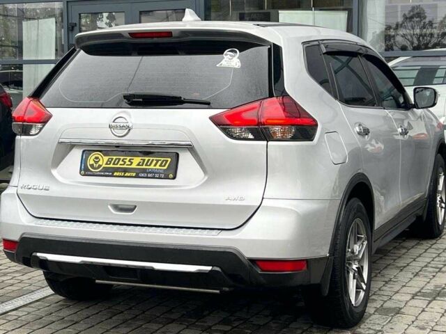 Серый Ниссан Rogue, объемом двигателя 2.5 л и пробегом 165 тыс. км за 14400 $, фото 6 на Automoto.ua