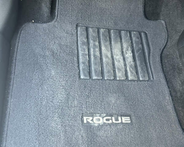 Серый Ниссан Rogue, объемом двигателя 2.5 л и пробегом 93 тыс. км за 13900 $, фото 44 на Automoto.ua