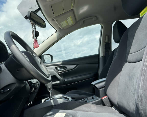 Серый Ниссан Rogue, объемом двигателя 2.49 л и пробегом 122 тыс. км за 14000 $, фото 14 на Automoto.ua