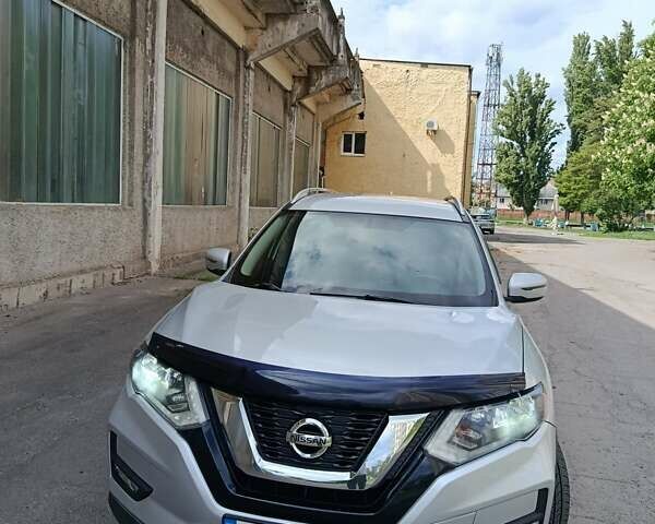 Сірий Ніссан Rogue, об'ємом двигуна 2.5 л та пробігом 170 тис. км за 12800 $, фото 4 на Automoto.ua