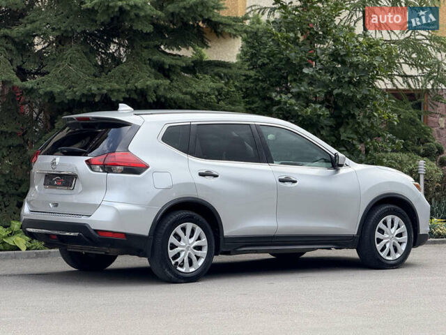 Серый Ниссан Rogue, объемом двигателя 2.5 л и пробегом 162 тыс. км за 12900 $, фото 12 на Automoto.ua