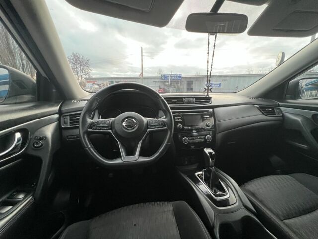 Серый Ниссан Rogue, объемом двигателя 2.5 л и пробегом 150 тыс. км за 13999 $, фото 17 на Automoto.ua