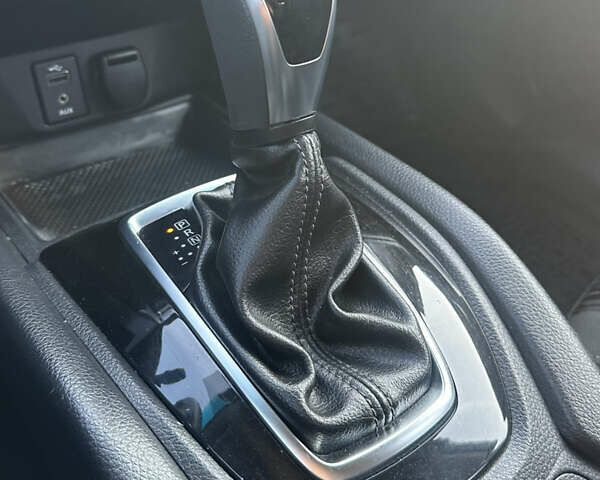 Серый Ниссан Rogue, объемом двигателя 2.49 л и пробегом 206 тыс. км за 12999 $, фото 30 на Automoto.ua