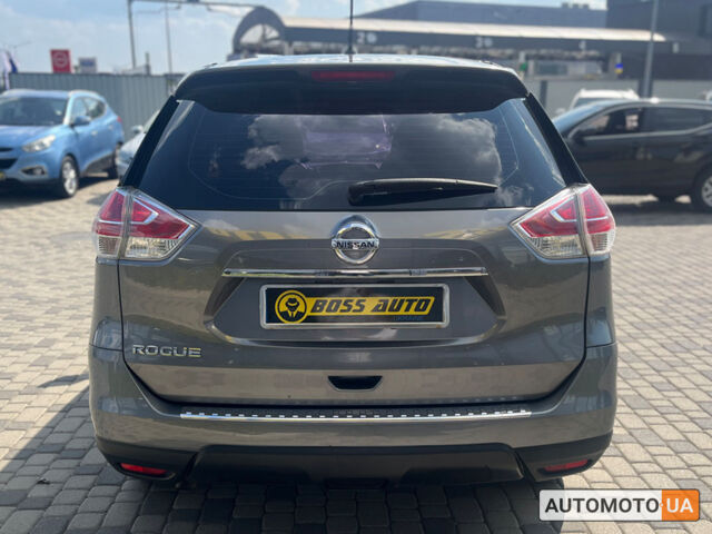 Серый Ниссан Rogue, объемом двигателя 2.5 л и пробегом 132 тыс. км за 12700 $, фото 5 на Automoto.ua