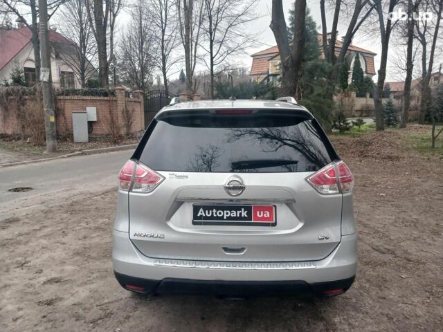 Серый Ниссан Rogue, объемом двигателя 2.5 л и пробегом 148 тыс. км за 12990 $, фото 5 на Automoto.ua