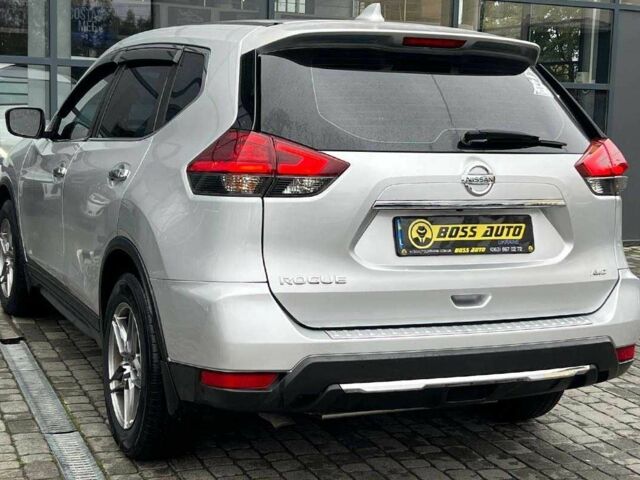 Серый Ниссан Rogue, объемом двигателя 2.5 л и пробегом 165 тыс. км за 14400 $, фото 4 на Automoto.ua