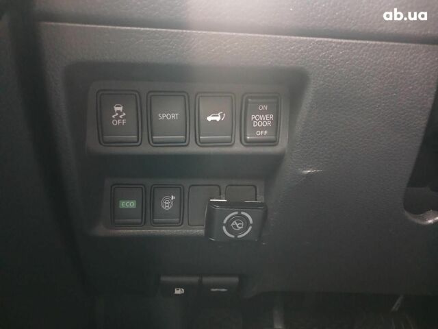 Серый Ниссан Rogue, объемом двигателя 2.5 л и пробегом 148 тыс. км за 12990 $, фото 15 на Automoto.ua