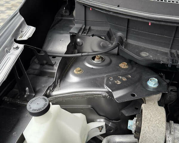 Сірий Ніссан Rogue, об'ємом двигуна 2.49 л та пробігом 138 тис. км за 11999 $, фото 55 на Automoto.ua