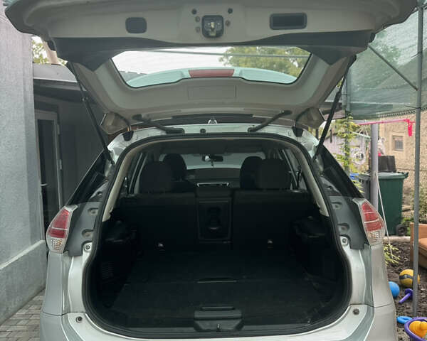 Серый Ниссан Rogue, объемом двигателя 2.49 л и пробегом 149 тыс. км за 11900 $, фото 14 на Automoto.ua