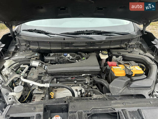 Сірий Ніссан Rogue, об'ємом двигуна 2.49 л та пробігом 135 тис. км за 12000 $, фото 3 на Automoto.ua