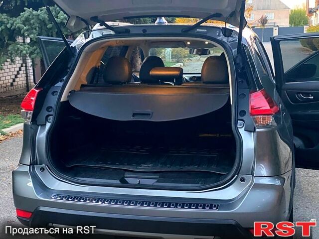 Серый Ниссан Rogue, объемом двигателя 2.5 л и пробегом 165 тыс. км за 13500 $, фото 13 на Automoto.ua