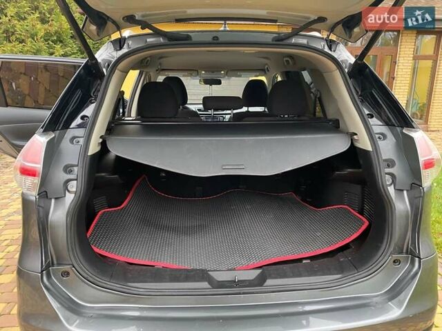 Сірий Ніссан Rogue, об'ємом двигуна 2.49 л та пробігом 146 тис. км за 12500 $, фото 7 на Automoto.ua