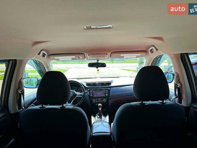 Сірий Ніссан Rogue, об'ємом двигуна 2.49 л та пробігом 66 тис. км за 14500 $, фото 7 на Automoto.ua