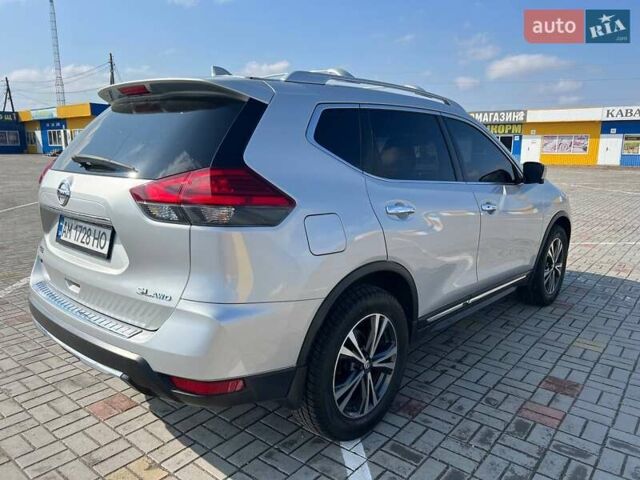 Сірий Ніссан Rogue, об'ємом двигуна 2.49 л та пробігом 161 тис. км за 12800 $, фото 6 на Automoto.ua