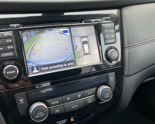 Серый Ниссан Rogue, объемом двигателя 2.49 л и пробегом 222 тыс. км за 15000 $, фото 3 на Automoto.ua