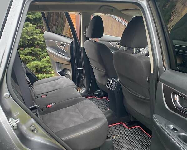 Сірий Ніссан Rogue, об'ємом двигуна 2.49 л та пробігом 146 тис. км за 12500 $, фото 8 на Automoto.ua