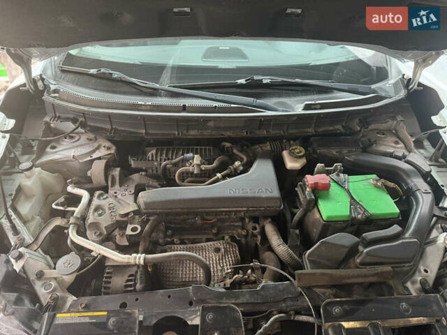 Серый Ниссан Rogue, объемом двигателя 2.49 л и пробегом 149 тыс. км за 11900 $, фото 17 на Automoto.ua