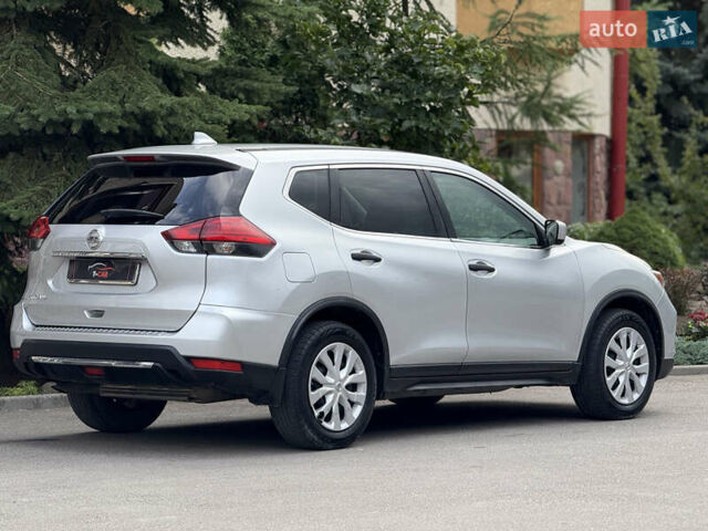 Серый Ниссан Rogue, объемом двигателя 2.5 л и пробегом 162 тыс. км за 12900 $, фото 11 на Automoto.ua