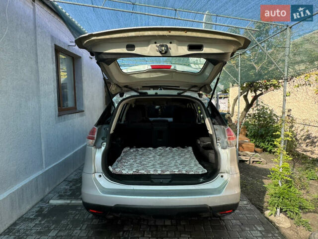 Серый Ниссан Rogue, объемом двигателя 2.49 л и пробегом 149 тыс. км за 11900 $, фото 9 на Automoto.ua