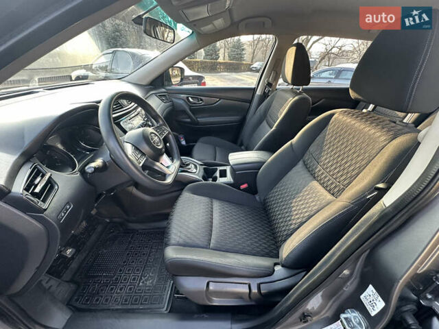 Серый Ниссан Rogue, объемом двигателя 2.49 л и пробегом 206 тыс. км за 12999 $, фото 14 на Automoto.ua