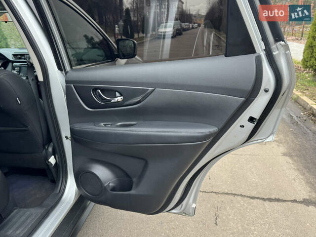 Сірий Ніссан Rogue, об'ємом двигуна 2.49 л та пробігом 165 тис. км за 10900 $, фото 19 на Automoto.ua