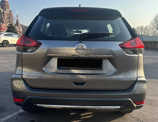 Серый Ниссан Rogue, объемом двигателя 2.49 л и пробегом 206 тыс. км за 12999 $, фото 10 на Automoto.ua