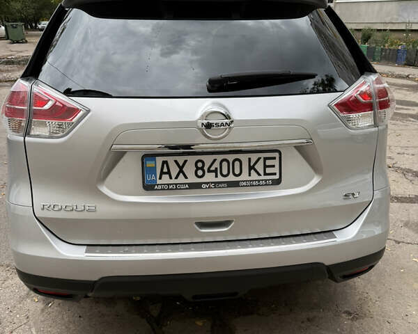 Серый Ниссан Rogue, объемом двигателя 2.49 л и пробегом 172 тыс. км за 13500 $, фото 3 на Automoto.ua