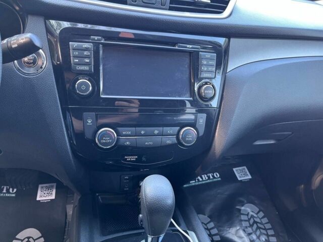 Серый Ниссан Rogue, объемом двигателя 2.5 л и пробегом 112 тыс. км за 12700 $, фото 8 на Automoto.ua