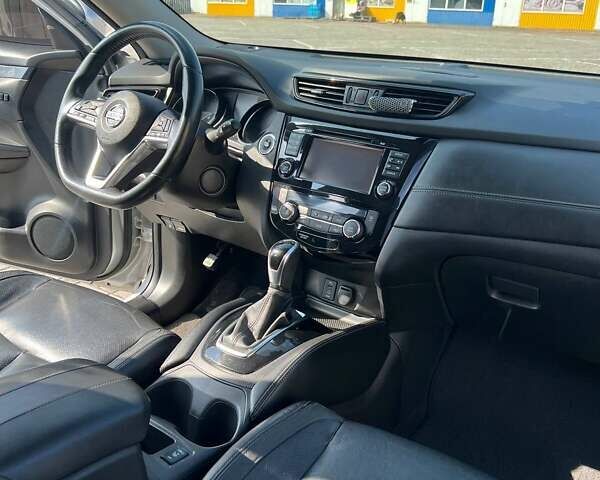 Сірий Ніссан Rogue, об'ємом двигуна 2.49 л та пробігом 161 тис. км за 12800 $, фото 4 на Automoto.ua