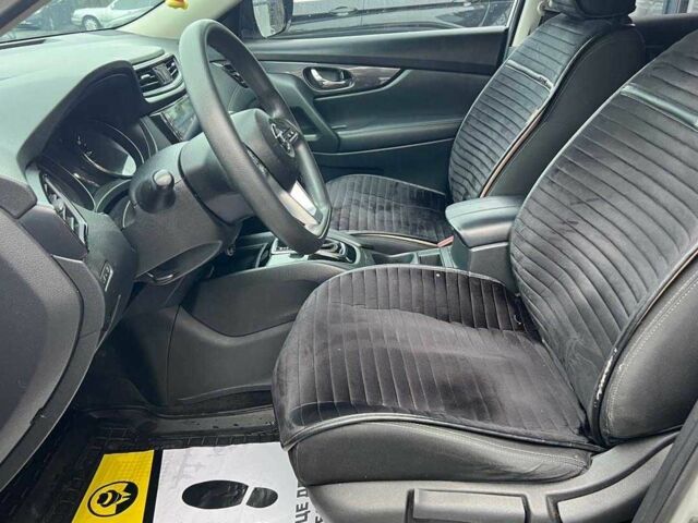 Серый Ниссан Rogue, объемом двигателя 2.5 л и пробегом 165 тыс. км за 14400 $, фото 9 на Automoto.ua