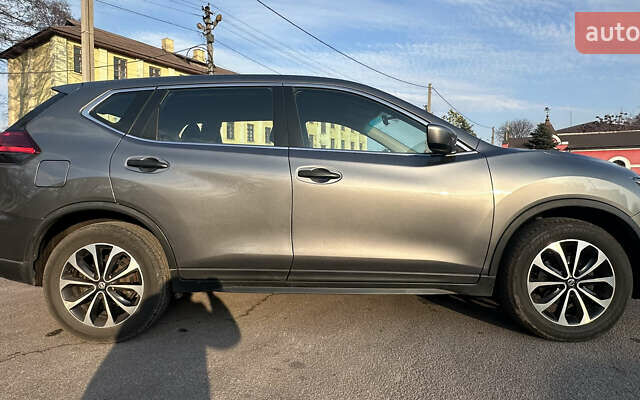 Серый Ниссан Rogue, объемом двигателя 2.49 л и пробегом 206 тыс. км за 12999 $, фото 7 на Automoto.ua